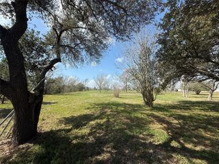 1914 1st Street, Liverpool, TX 77577