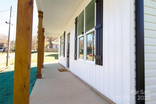 2417 Summit Avenue, Kannapolis, NC 28081