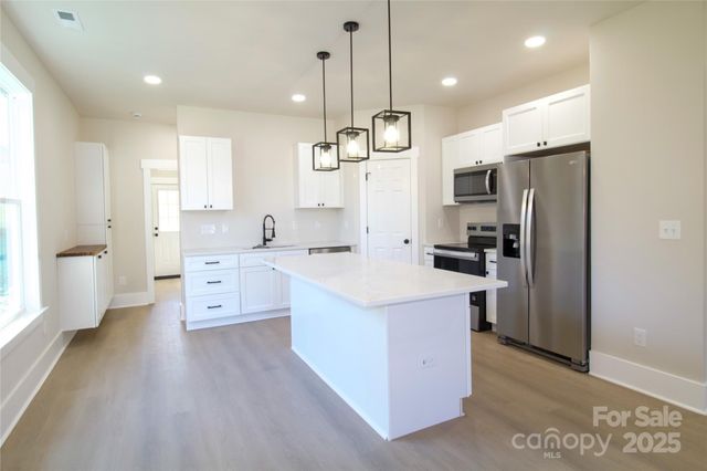 2417 Summit Avenue, Kannapolis, NC 28081