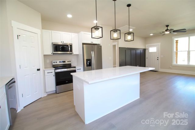 2417 Summit Avenue, Kannapolis, NC 28081