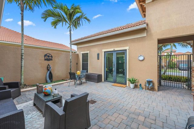 9368 Cantal Circle E, Parkland, FL 33076