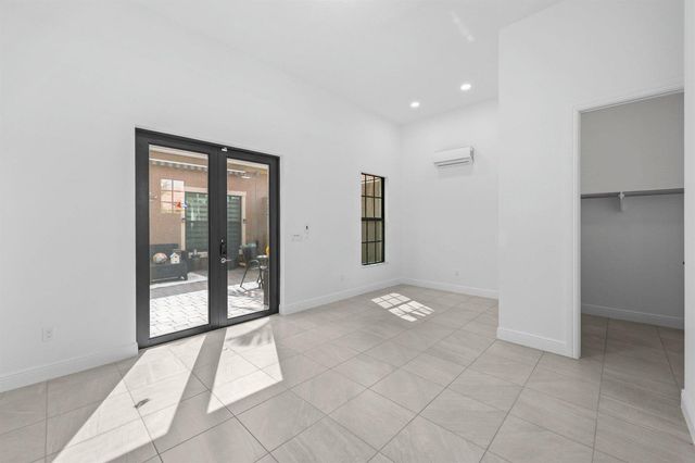 9368 Cantal Circle E, Parkland, FL 33076