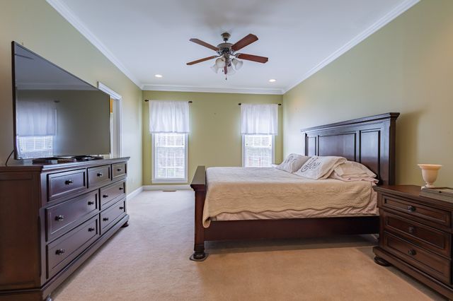 306 Hillcrest Dr, Tullahoma, TN 37388