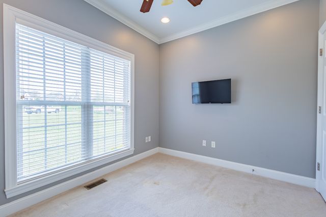 306 Hillcrest Dr, Tullahoma, TN 37388