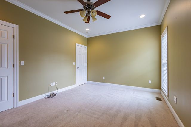 306 Hillcrest Dr, Tullahoma, TN 37388