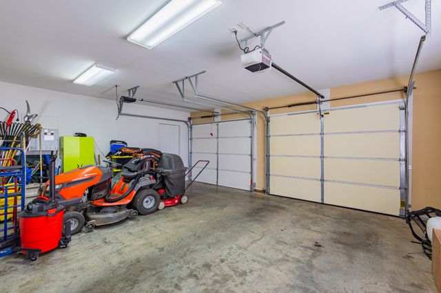 306 Hillcrest Dr, Tullahoma, TN 37388