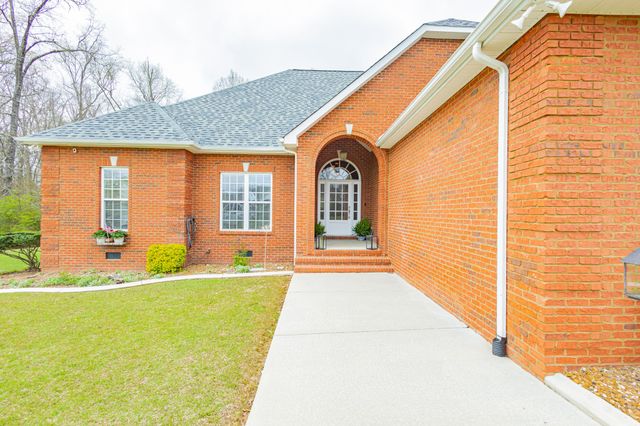 306 Hillcrest Dr, Tullahoma, TN 37388