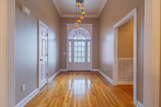 306 Hillcrest Dr, Tullahoma, TN 37388