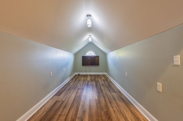 306 Hillcrest Dr, Tullahoma, TN 37388