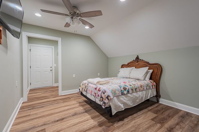 306 Hillcrest Dr, Tullahoma, TN 37388