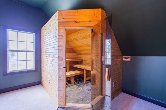 306 Hillcrest Dr, Tullahoma, TN 37388