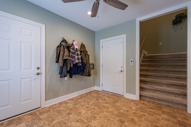 306 Hillcrest Dr, Tullahoma, TN 37388