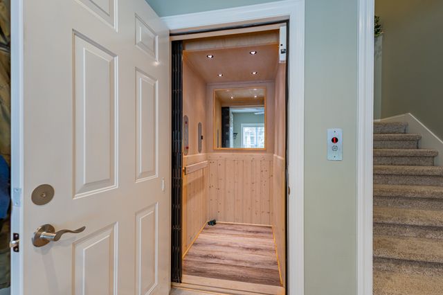 306 Hillcrest Dr, Tullahoma, TN 37388