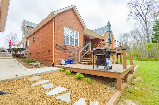 306 Hillcrest Dr, Tullahoma, TN 37388