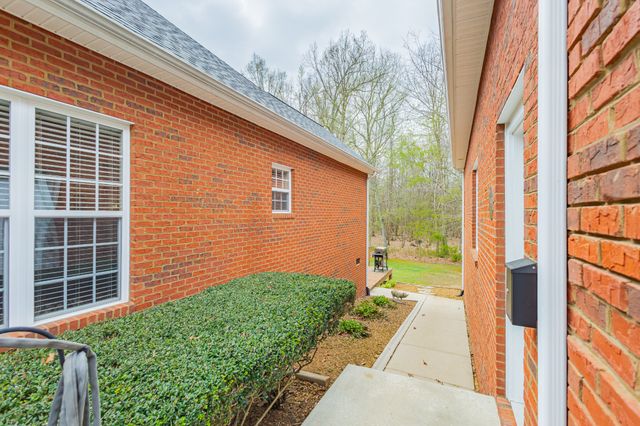 306 Hillcrest Dr, Tullahoma, TN 37388