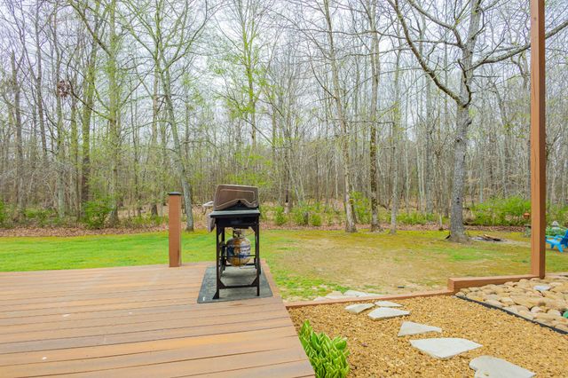 306 Hillcrest Dr, Tullahoma, TN 37388