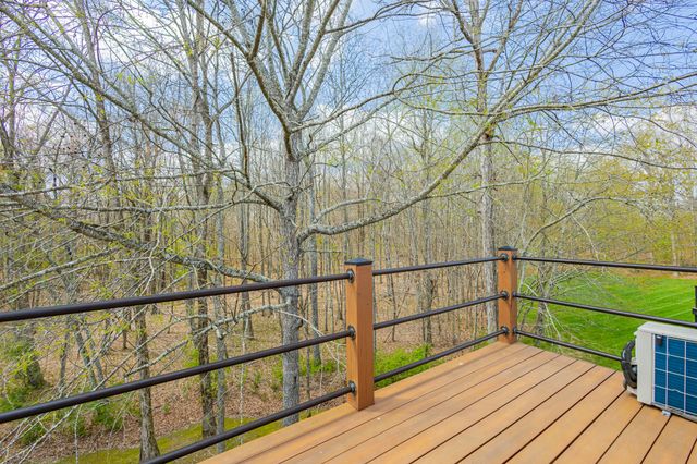 306 Hillcrest Dr, Tullahoma, TN 37388