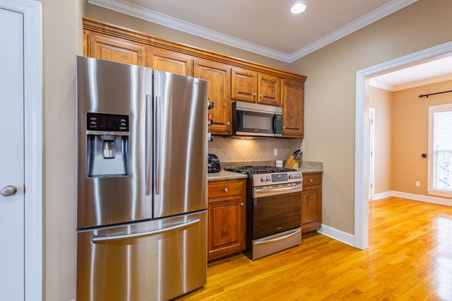 306 Hillcrest Dr, Tullahoma, TN 37388