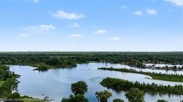 430 Spezia Drive, Oxford, MI 48371