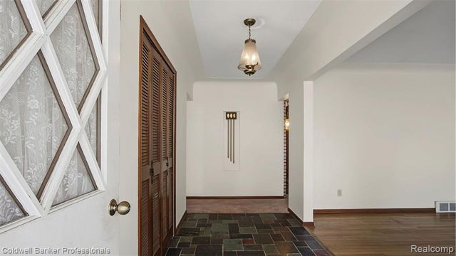 430 Spezia Drive, Oxford, MI 48371
