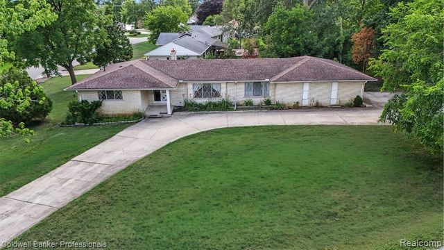 430 Spezia Drive, Oxford, MI 48371