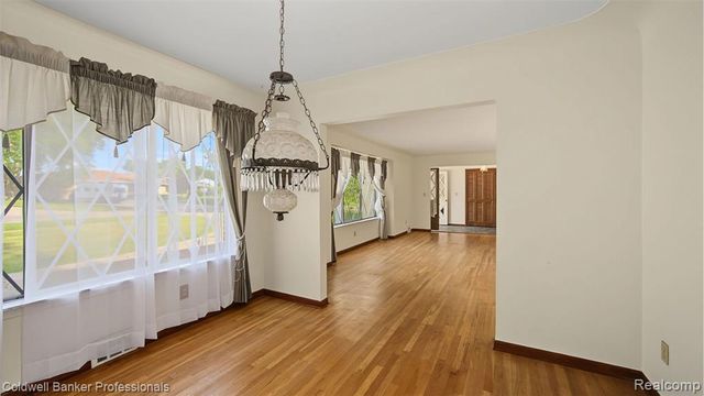 430 Spezia Drive, Oxford, MI 48371