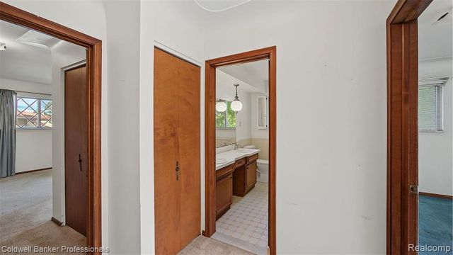 430 Spezia Drive, Oxford, MI 48371