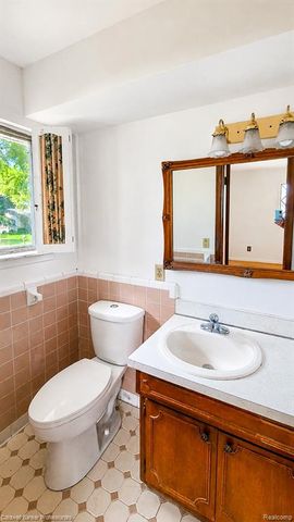 430 Spezia Drive, Oxford, MI 48371