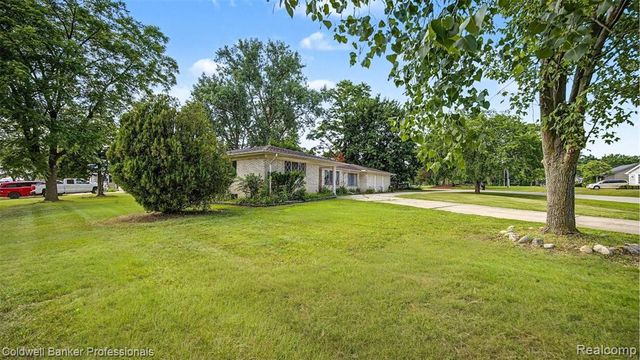 430 Spezia Drive, Oxford, MI 48371