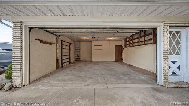 430 Spezia Drive, Oxford, MI 48371