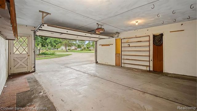 430 Spezia Drive, Oxford, MI 48371