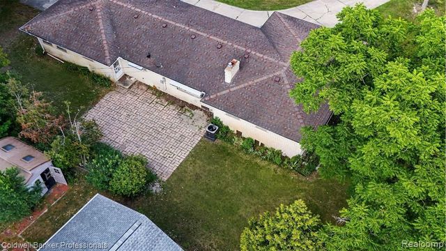 430 Spezia Drive, Oxford, MI 48371