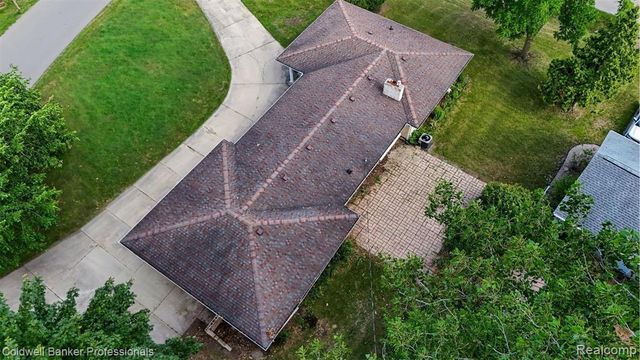430 Spezia Drive, Oxford, MI 48371
