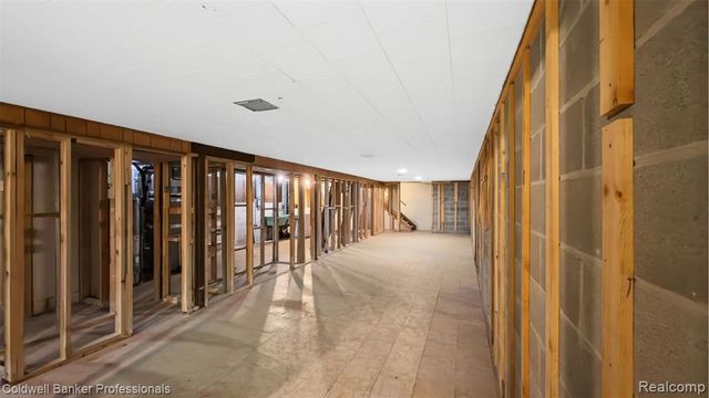 430 Spezia Drive, Oxford, MI 48371