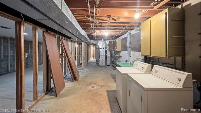 430 Spezia Drive, Oxford, MI 48371