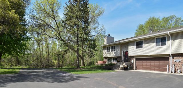 910 94th Avenue NE, Blaine, MN 55434