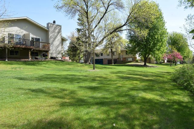 910 94th Avenue NE, Blaine, MN 55434
