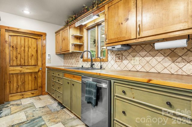 4586 Charlotte Street, Conover, NC 28613