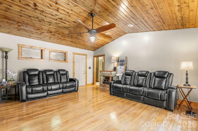 4586 Charlotte Street, Conover, NC 28613