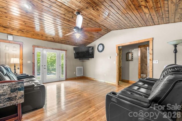 4586 Charlotte Street, Conover, NC 28613
