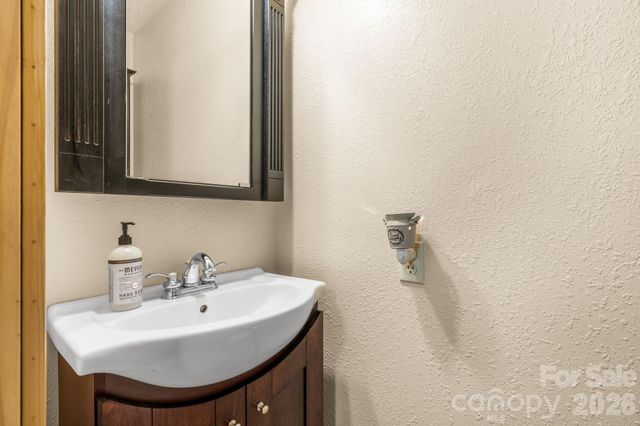 4586 Charlotte Street, Conover, NC 28613