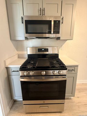 218 Hillwood, San Antonio, TX 78213