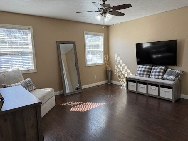 911 E Stotlar Street, Herrin, IL 62848