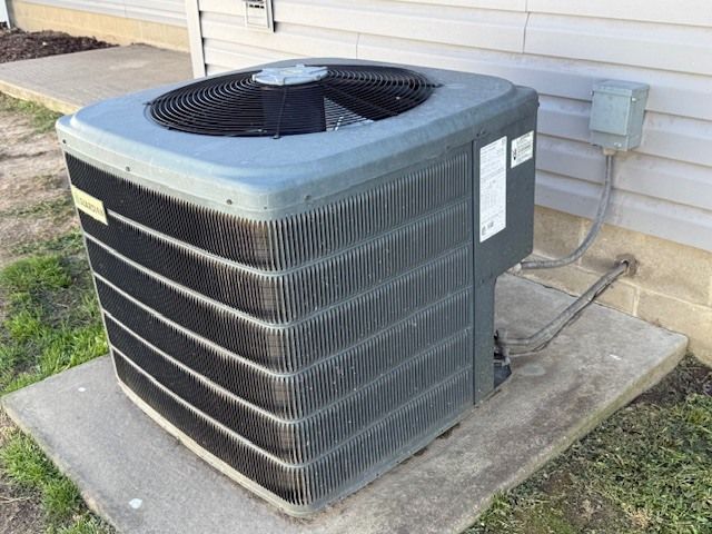 911 E Stotlar Street, Herrin, IL 62848