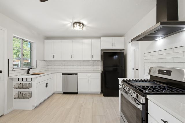 10243 San Juan Avenue, Dallas, TX 75228