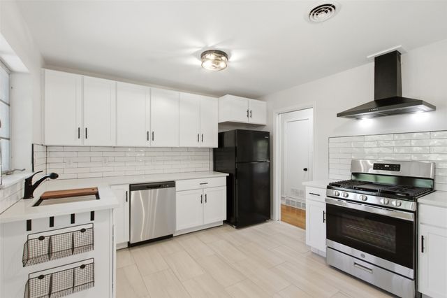 10243 San Juan Avenue, Dallas, TX 75228