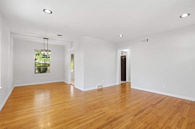 10243 San Juan Avenue, Dallas, TX 75228