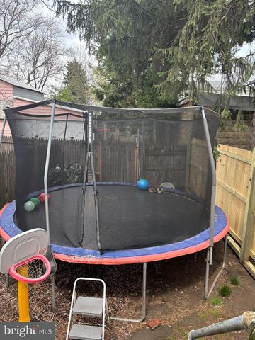 10 CLIFF ST, Trenton, NJ 08611