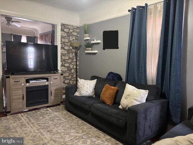 10 CLIFF ST, Trenton, NJ 08611