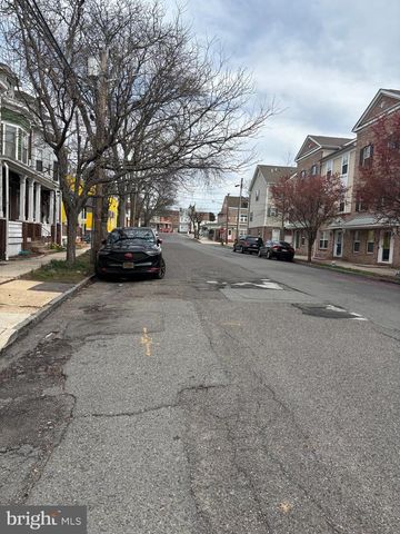 10 CLIFF ST, Trenton, NJ 08611